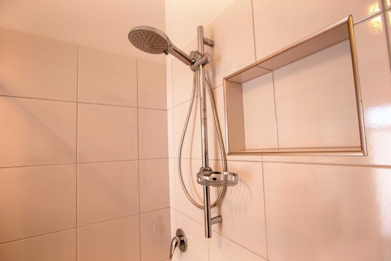 Coorong Island Retreat - Farm Stay At Pet Friendly Property Meningie Kültér fotó