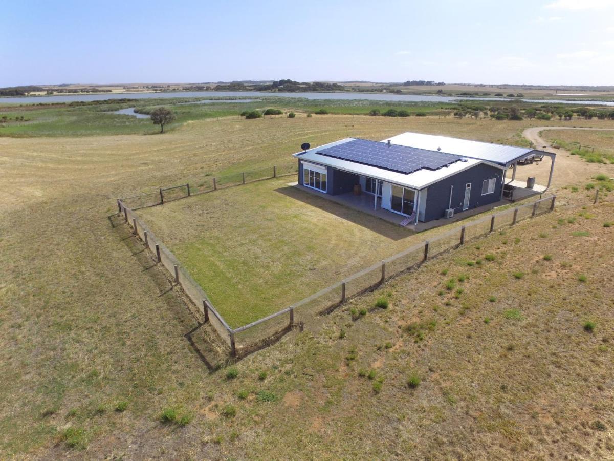 Coorong Island Retreat - Farm Stay At Pet Friendly Property Meningie Kültér fotó