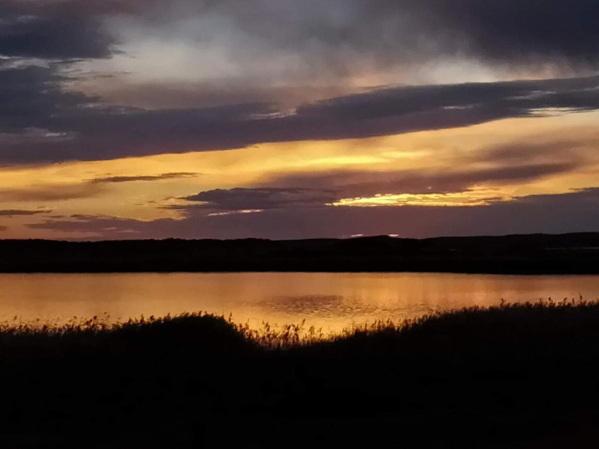 Coorong Island Retreat - Farm Stay At Pet Friendly Property Meningie Kültér fotó