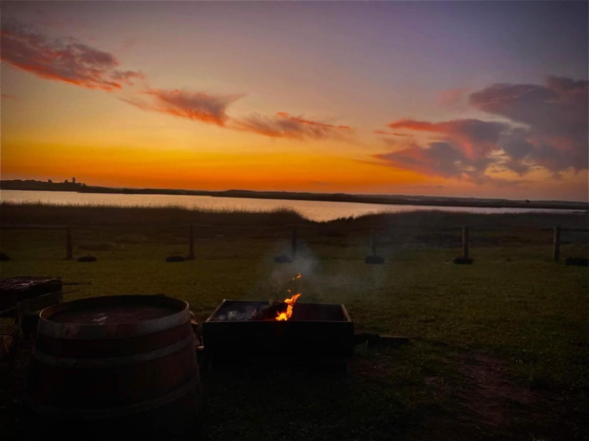 Coorong Island Retreat - Farm Stay At Pet Friendly Property Meningie Kültér fotó
