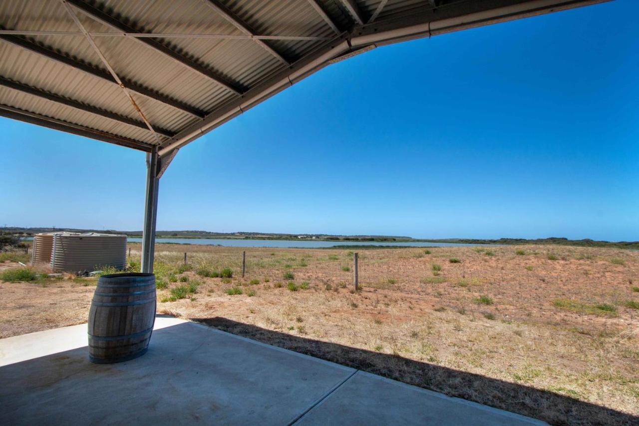 Coorong Island Retreat - Farm Stay At Pet Friendly Property Meningie Kültér fotó